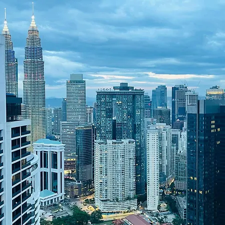 The Platinum Klcc By Loversuites Kuala Lumpur Exterior photo