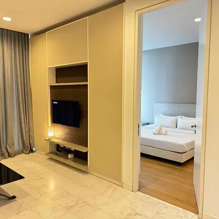 The Platinum Klcc By Loversuites Kuala Lumpur Exterior photo