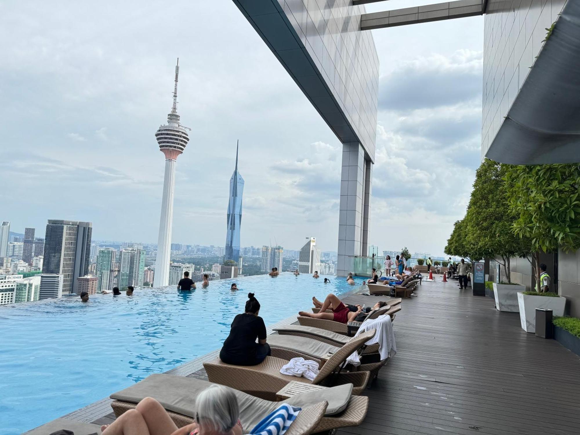 The Platinum Klcc By Loversuites Apartment *