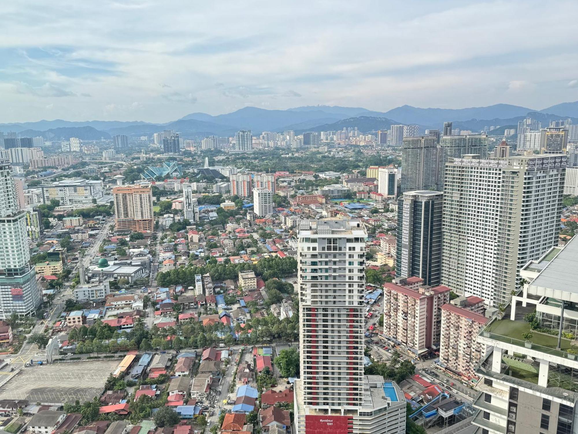 The Platinum Klcc By Loversuites Apartment
