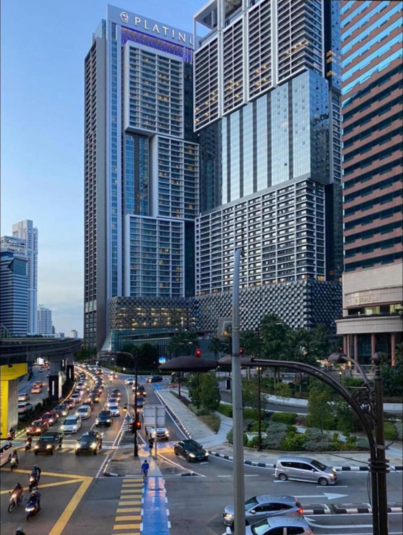 The Platinum Klcc By Loversuites *